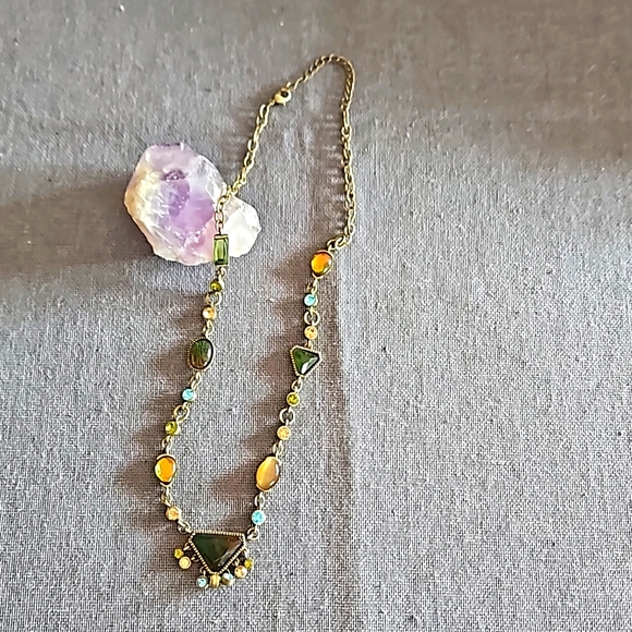 Gorgeous brass, green stones necklace - Picture 3 of 7